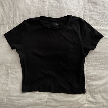 Even&Odd Black Crop Top 