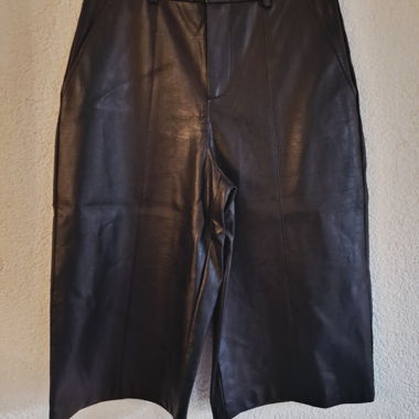 Bermuda en cuir Zara