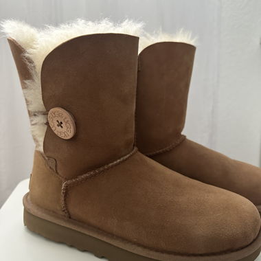 Brown UGG lined boots