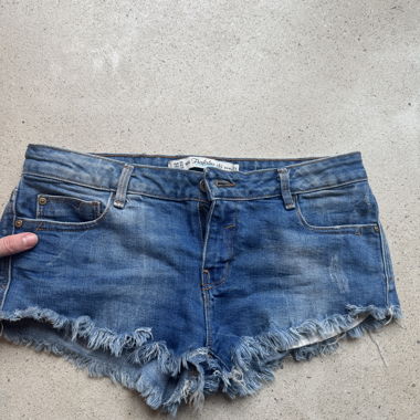 Jeans corti sexy :-)