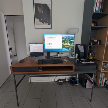 Scrivania/Desk
