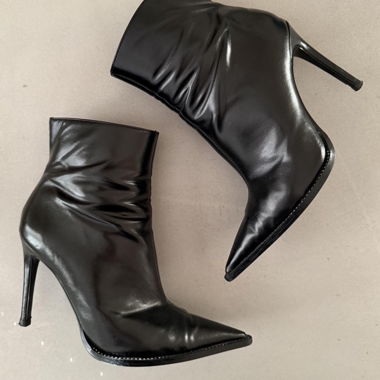 Stivaletti ZARA neri con tacco a spillo