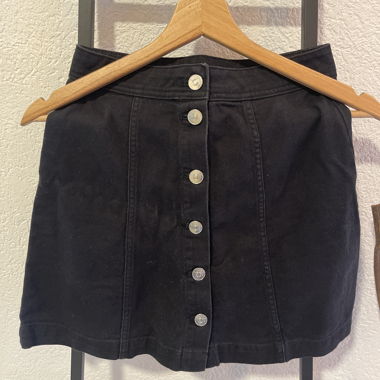 Jupe noir boutons 