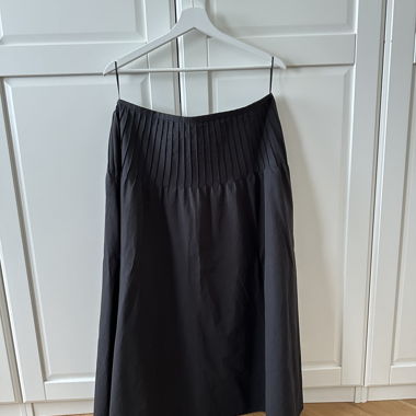 MANGO black poplin skirt L