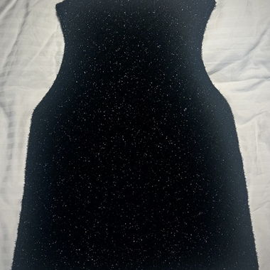  black knit sleeveless top