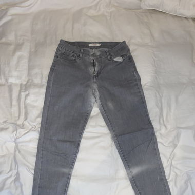 Grey Light Washed Levi‘s Jeans
