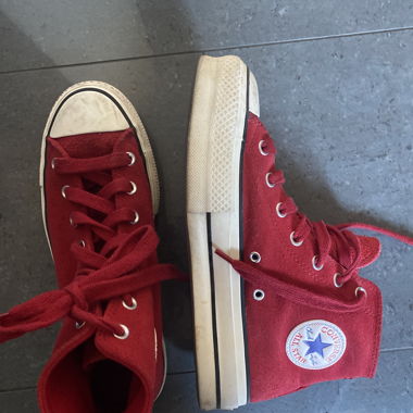 Rote Converse Chucks