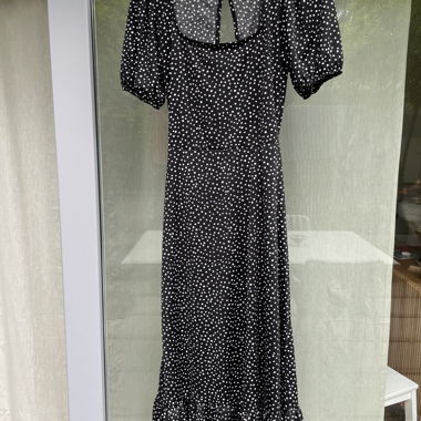 Gepunktetes Kleid Mango Rückenausschnitt in Gr. S