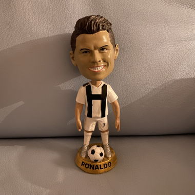 Ronaldo testa che dondola