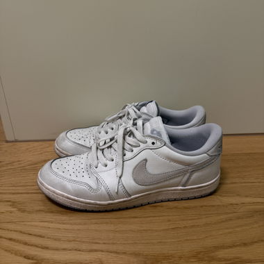Nike Air Jordan Low Sneakers