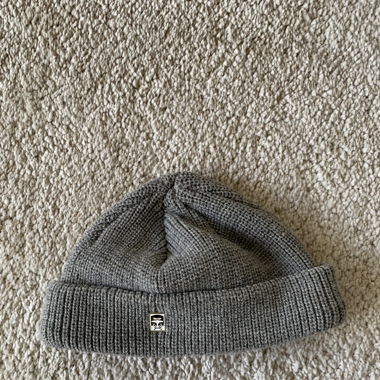 Grey Obey mikro beanie