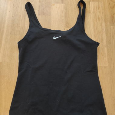 Top NIKE