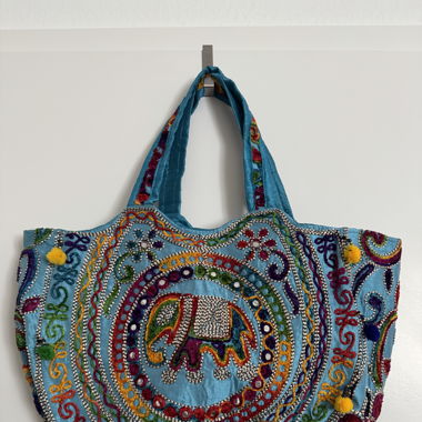 Bestickte Stofftasche mit Elefantenmotiv