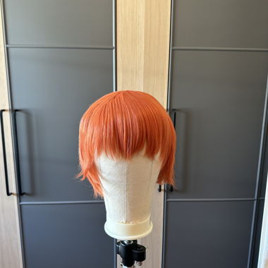 Perruque orange courte