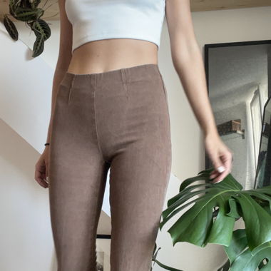 Hosen beige