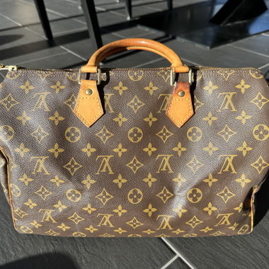 Louis Vuitton Speedy 35