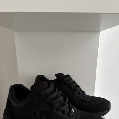Channel Runner Black