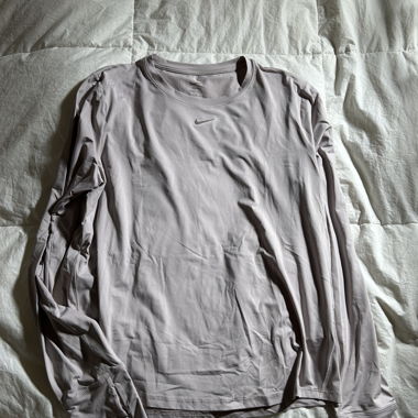 Nike Langarm-Sporttop, hellgrau