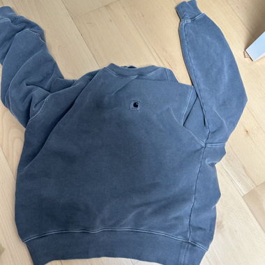 carhartt sweater