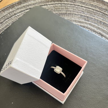 Pandora Ring 