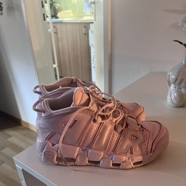 Nike Uptempo