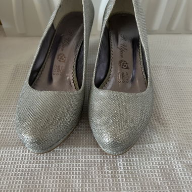 Silberne Pumps Grösse 38