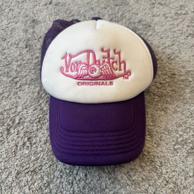 Von Dutch Trucker Cap lila-weiss