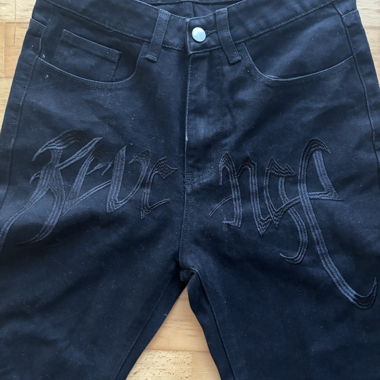 Very stylish black New Yorker jeans