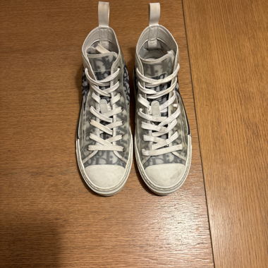 Sneakers DIOR altezza alta con motivo grigio e bianco
