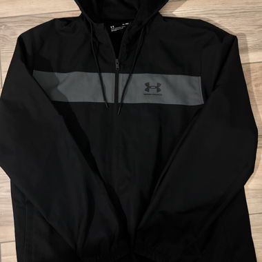 under armour jacke schwarz Grösse XL. authentisch!!