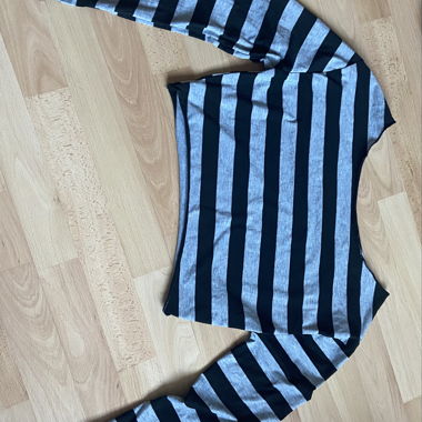 Gestreifter Langarm-Pullover