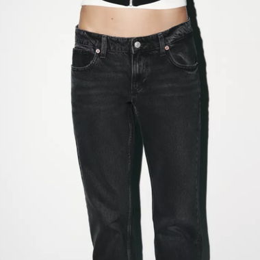 Jeans Zara neri a vita bassa e gamba larga