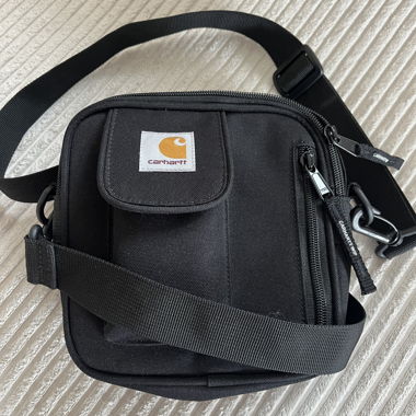 Carhartt schwarze Umhängetasche
