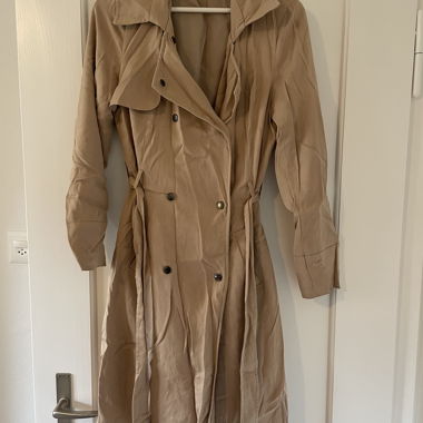 Promod beige trench coat with belt
