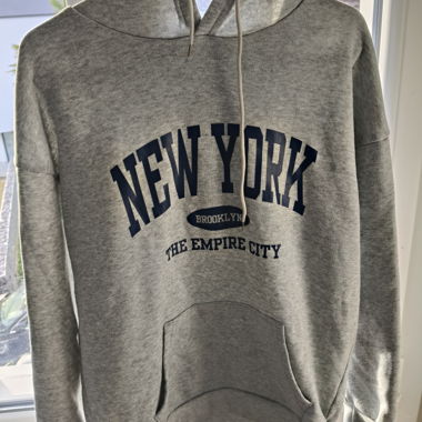 Felpa con cappuccio grigia New York Brooklyn