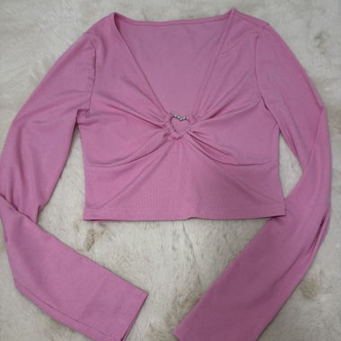 Pink long-sleeve cropped top