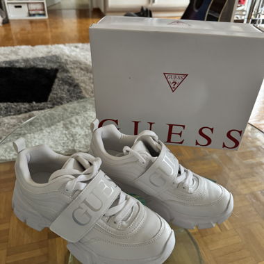 Scarpe Guess n. 39