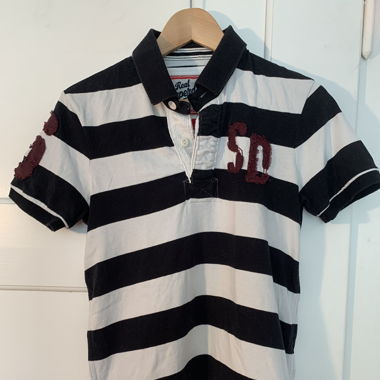 Poloshirt mit Streifen