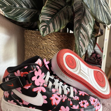 Nike a fiori 🌸 taglia 38