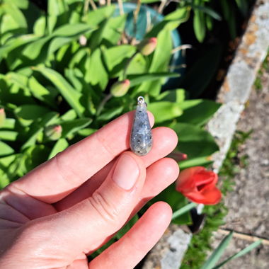 Pendentif en pierre d’acheté de pyrite