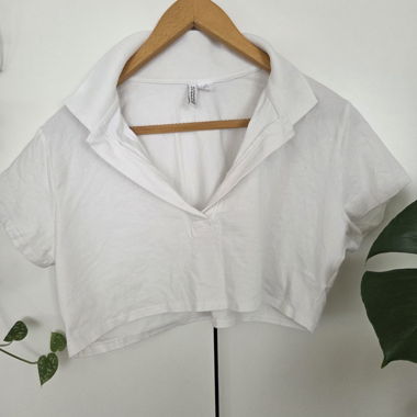 White cropped top with collar