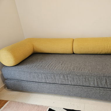 Bettsofa (Be My Guest)
