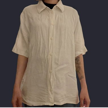 White short-sleeve shirt