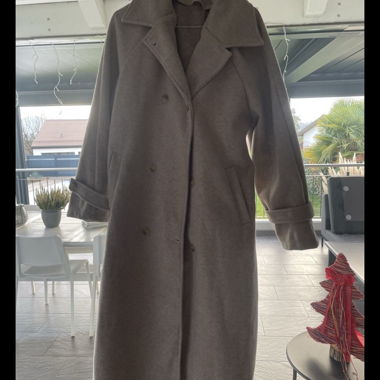 Elegant winter coat, perfect for the season!