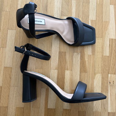 Sandali con tacco a blocco Stradivarius