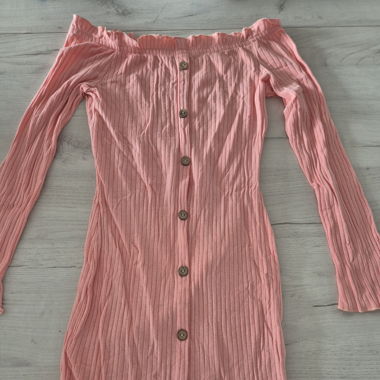 Enges Kleid