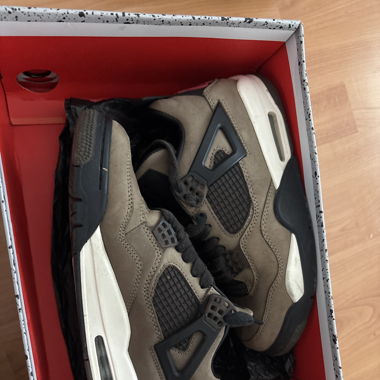 Jordan 4