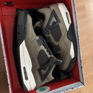 Jordan 4