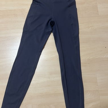 Dark blue sports leggings
