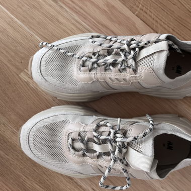 Sneaker beige